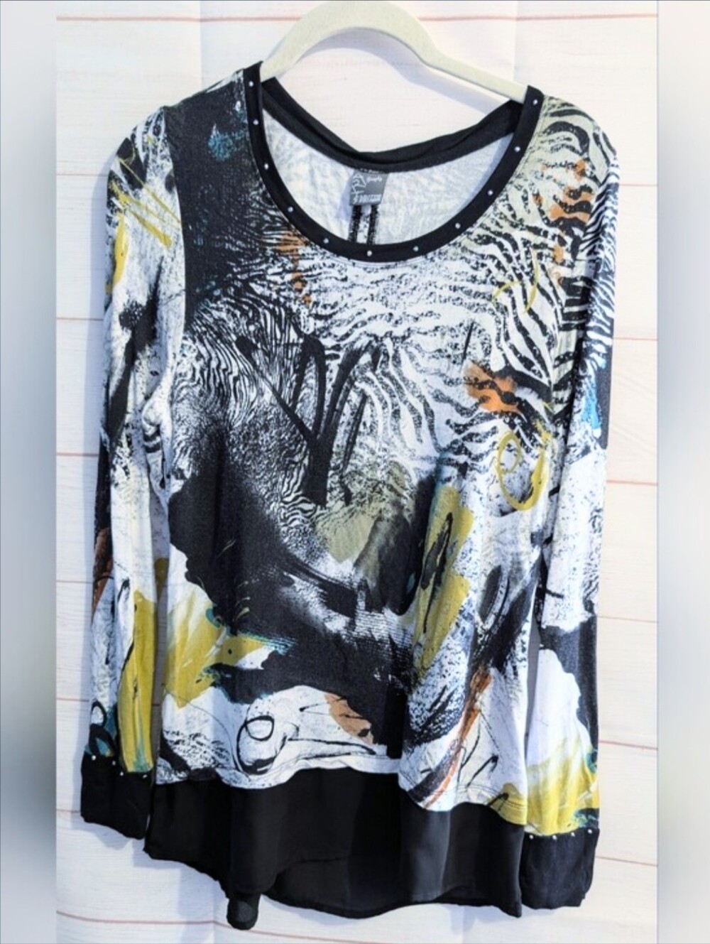 Dolcezza Gorgeous Abstract Multi-Color Mixed Media Wearable art Long-Sleeve Top